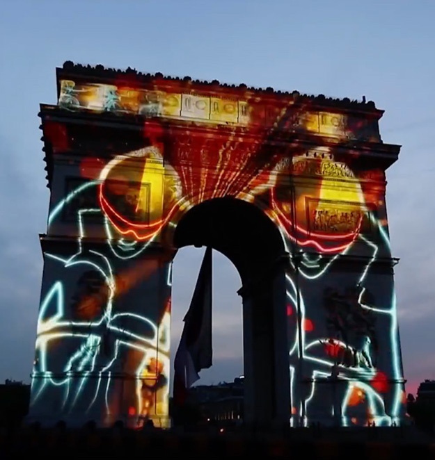 Projection audiovisuelle sur l'Arc de Triomphe par ETC Audiovisuel